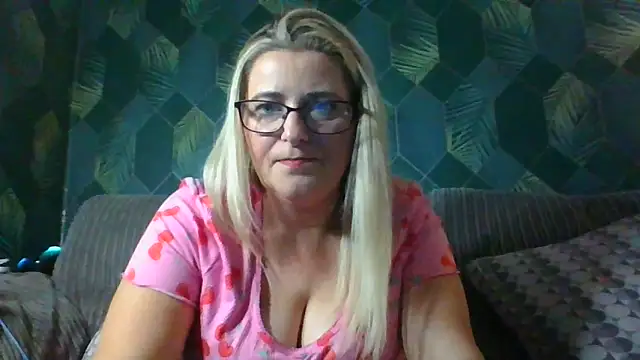 SweetXCandyX online show from November 14, 6:28 pm