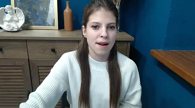 Snapshot of felicity_gold chatting on December 11, 12:23 pm felicity gold online show from December 11, 12:23 pm