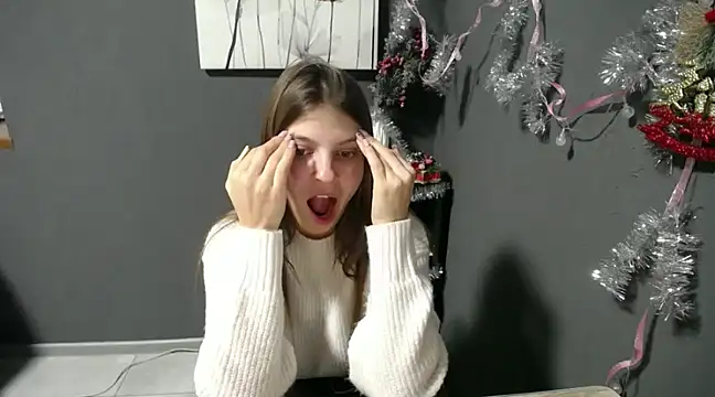 Snapshot of felicity_gold chatting on December 15, 4:37 pm felicity gold online show from December 15, 4:37 pm