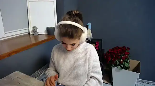 Snapshot of felicity_gold chatting on February 17, 10:40 am felicity gold online show from February 17, 10:40 am