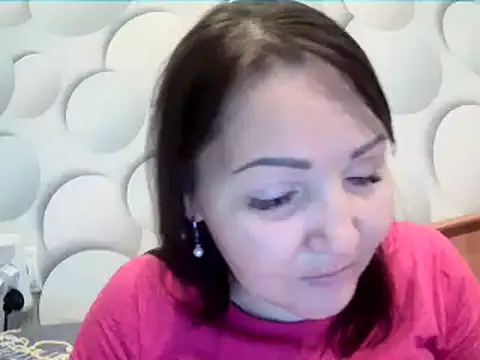 ClaireSunset online show from April 17, 5:38 pm