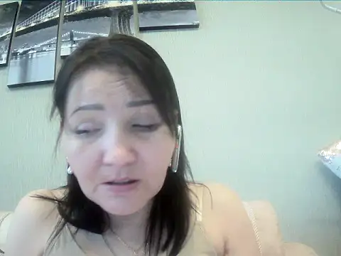 ClaireSunset online show from May 29, 5:22 pm