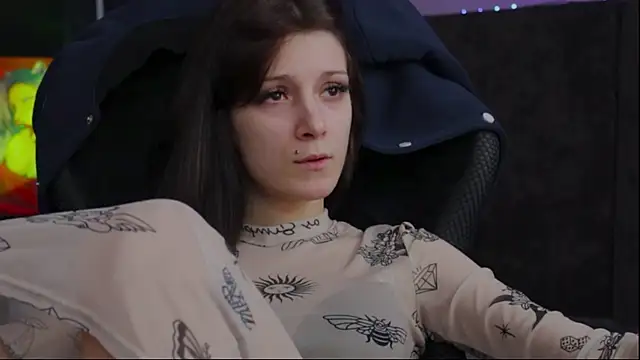 Snapshot of Kathleen_Meow chatting on December 13, 7:47 am Kathleen Meow online show from December 13, 7:47 am