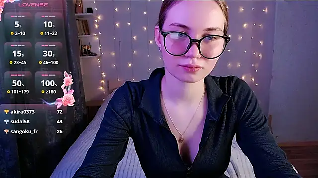 Snapshot of Miya_Mark chatting on February 21, 5:09 pm Miya Mark online show from February 21, 5:09 pm