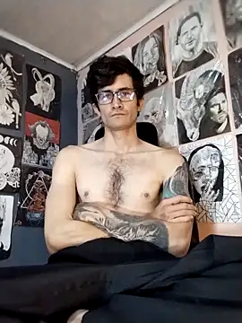 Loggan donnelly online show from February 25, 5:00 pm