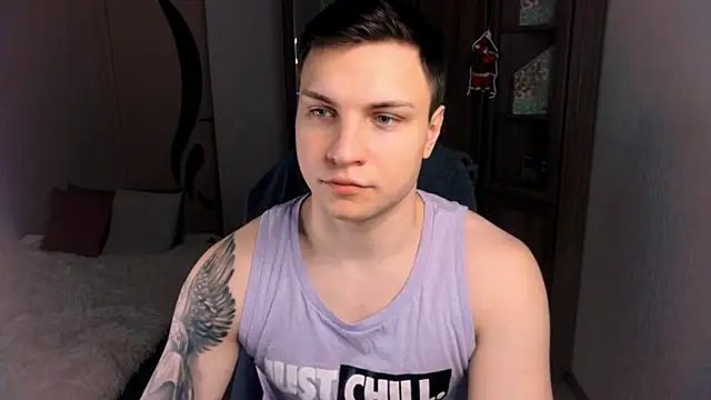 handsome guy01 online show from December 18, 1:37 am