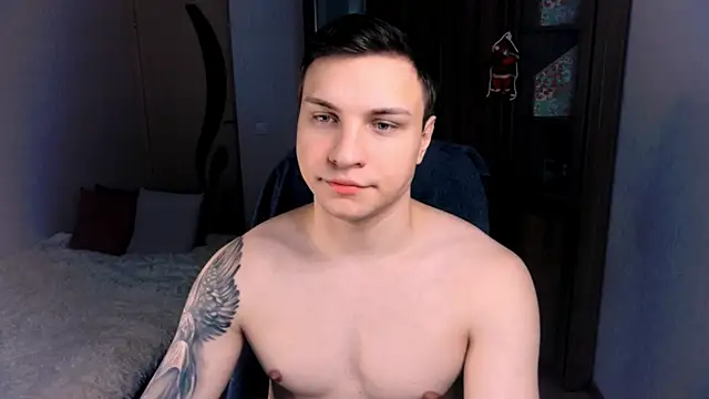 handsome guy01 online show from December 19, 3:18 am