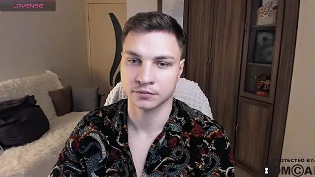 handsome guy01 online show from October 23, 6:56 am