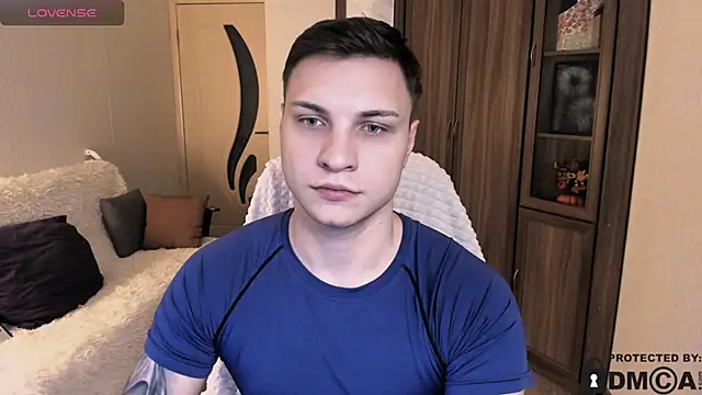 handsome guy01 online show from November 3, 7:59 pm