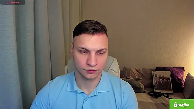 Snapshot of handsome_guy01 chatting on April 17, 6:11 pm handsome guy01 online show from April 17, 6:11 pm