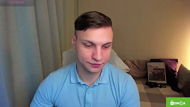 Snapshot of handsome_guy01 chatting on April 20, 6:31 pm handsome guy01 online show from April 20, 6:31 pm