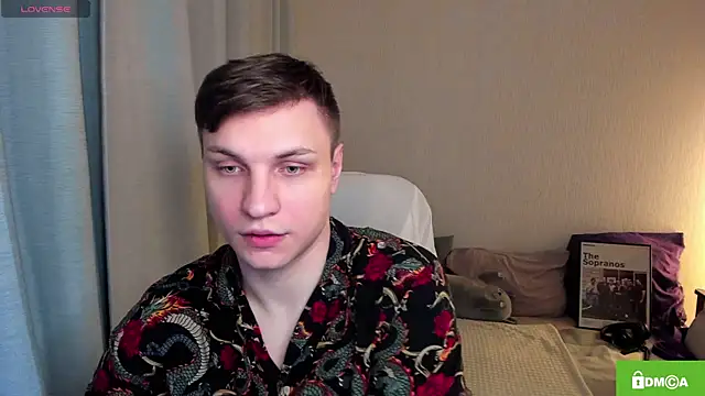 Snapshot of handsome_guy01 chatting on May 12, 9:34 pm handsome guy01 online show from May 12, 9:34 pm
