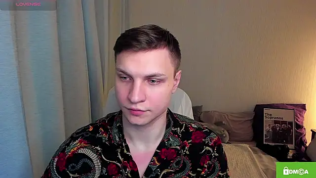 Snapshot of handsome_guy01 chatting on May 14, 4:19 am handsome guy01 online show from May 14, 4:19 am