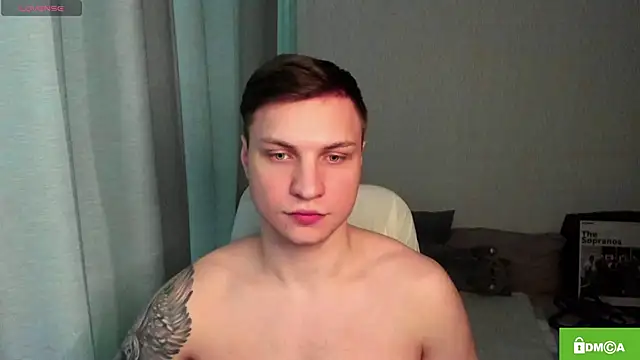 Snapshot of handsome_guy01 chatting on May 19, 7:26 am handsome guy01 online show from May 19, 7:26 am