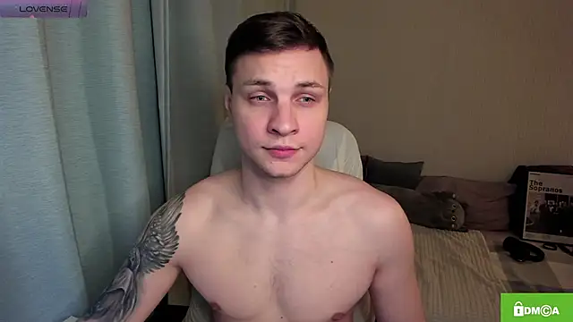 Snapshot of handsome_guy01 chatting on May 24, 8:14 pm handsome guy01 online show from May 24, 8:14 pm
