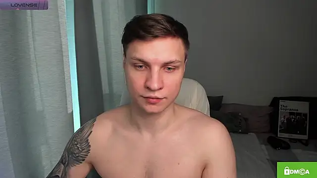 Snapshot of handsome_guy01 chatting on May 26, 2:57 pm handsome guy01 online show from May 26, 2:57 pm