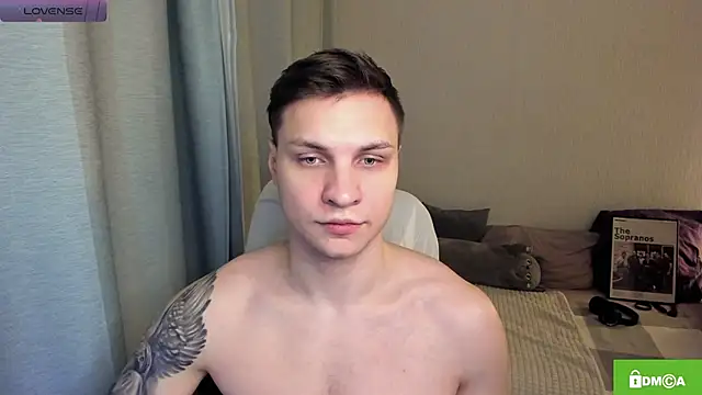 Snapshot of handsome_guy01 chatting on May 27, 7:55 pm handsome guy01 online show from May 27, 7:55 pm