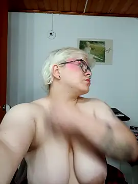 amalia love online show from September 13, 4:56 am