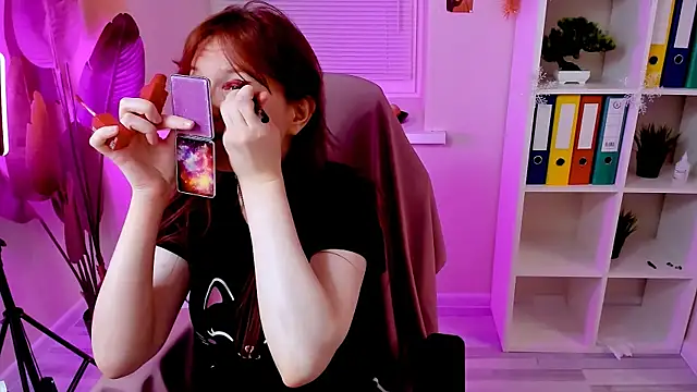 CarolGiggly online show from December 15, 2:05 am