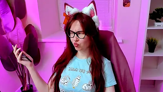 CarolGiggly online show from April 15, 1:01 am