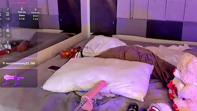 BritannyClaire online show from October 9, 11:52 am