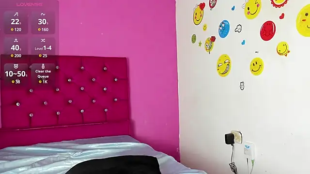 tiffany Bitch online show from March 5, 7:49 pm