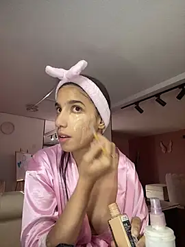 Praga Pink online show from December 11, 1:37 am