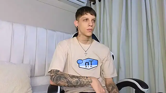 Snapshot of Adam_hard_ chatting on September 15, 7:14 pm Adam hard online show from September 15, 7:14 pm