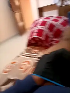 Snapshot of RRahullove69 chatting on November 16, 4:07 am RRahullove69 online show from November 16, 4:07 am