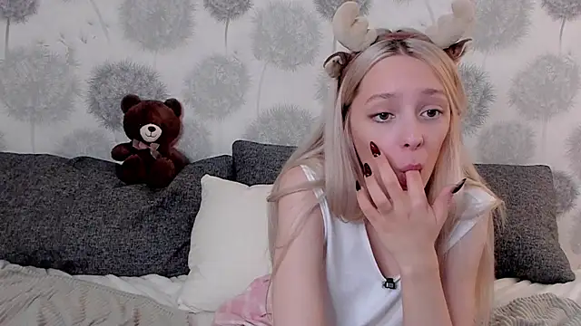 EngelFugler online show from January 26, 2:30 pm