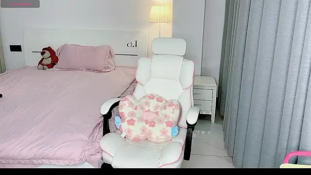 -Wendy   online show from February 13, 11:04 pm