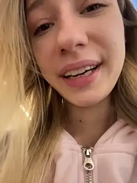 Lia  Love online show from November 17, 12:11 pm