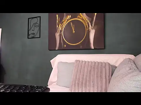 Snapshot of kriztaljessika chatting on November 17, 5:13 am kriztaljessika online show from November 17, 5:13 am