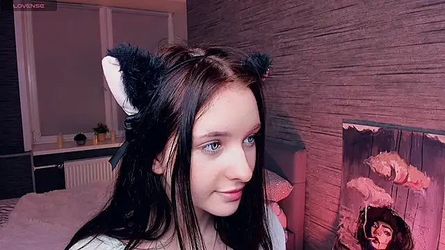 Snapshot of MerylHedley chatting on December 13, 1:22 pm MerylHedley online show from December 13, 1:22 pm