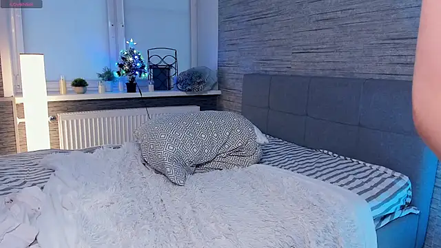 Snapshot of MerylHedley chatting on January 12, 1:27 pm MerylHedley online show from January 12, 1:27 pm