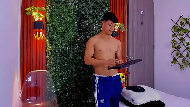 Snapshot of Valentino__X chatting on September 23, 1:14 pm Valentino X online show from September 23, 1:14 pm