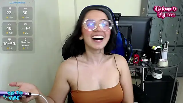 Snapshot of Kay_LustyWife chatting on January 10, 3:37 pm Kay LustyWife online show from January 10, 3:37 pm