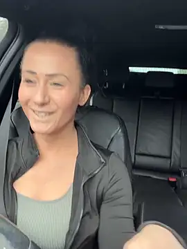 Snapshot of SweetSolez chatting on February 20, 11:00 am SweetSolez online show from February 20, 11:00 am