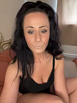 SweetSolez online show from April 15, 12:45 pm