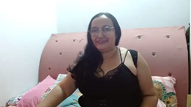 GiaNahomi online show from February 23, 10:53 pm