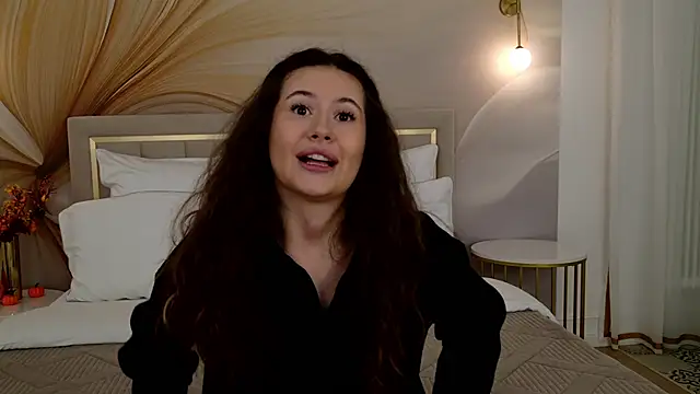 milaleoneli online show from November 3, 3:02 pm