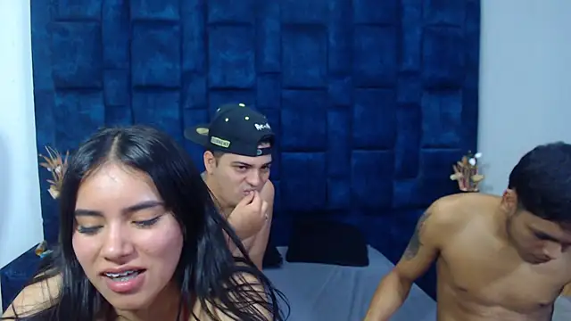 Group Lustt online show from December 15, 4:00 pm