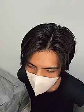 Lio kun online show from March 23, 1:04 pm