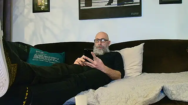 Kingsscepter online show from February 4, 5:19 pm