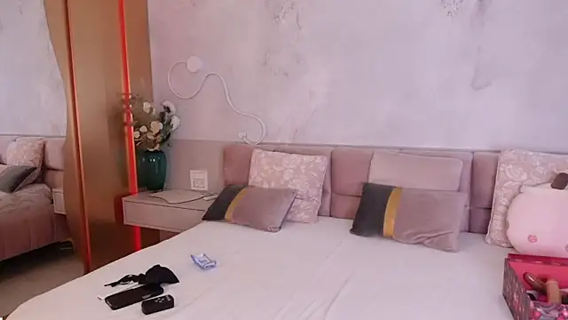 JullyBlair online show from March 13, 5:00 am