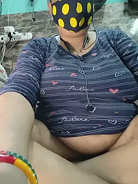 hotty manisha online show from June 17, 10:17 am