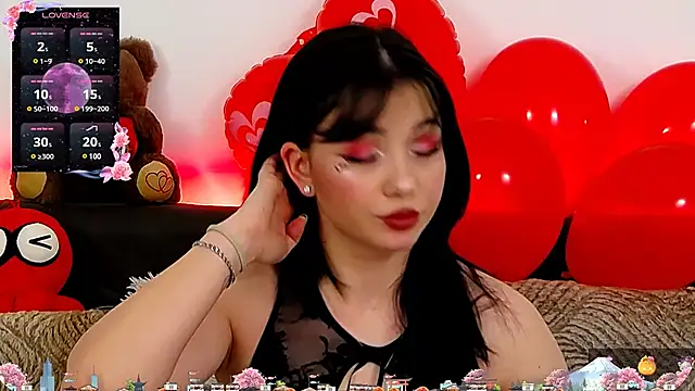 AveryWillow online show from February 15, 12:01 pm