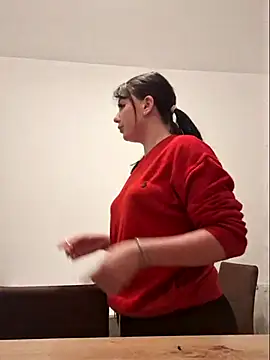 AveryWillow online show from February 16, 11:26 pm