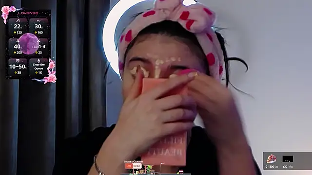 AveryWillow online show from March 3, 1:31 pm