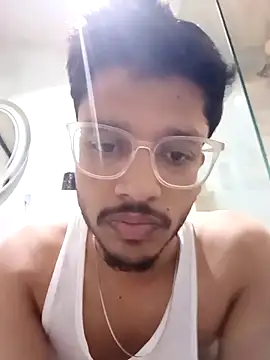 skinnyyyyyyyyy online show from October 3, 4:09 am